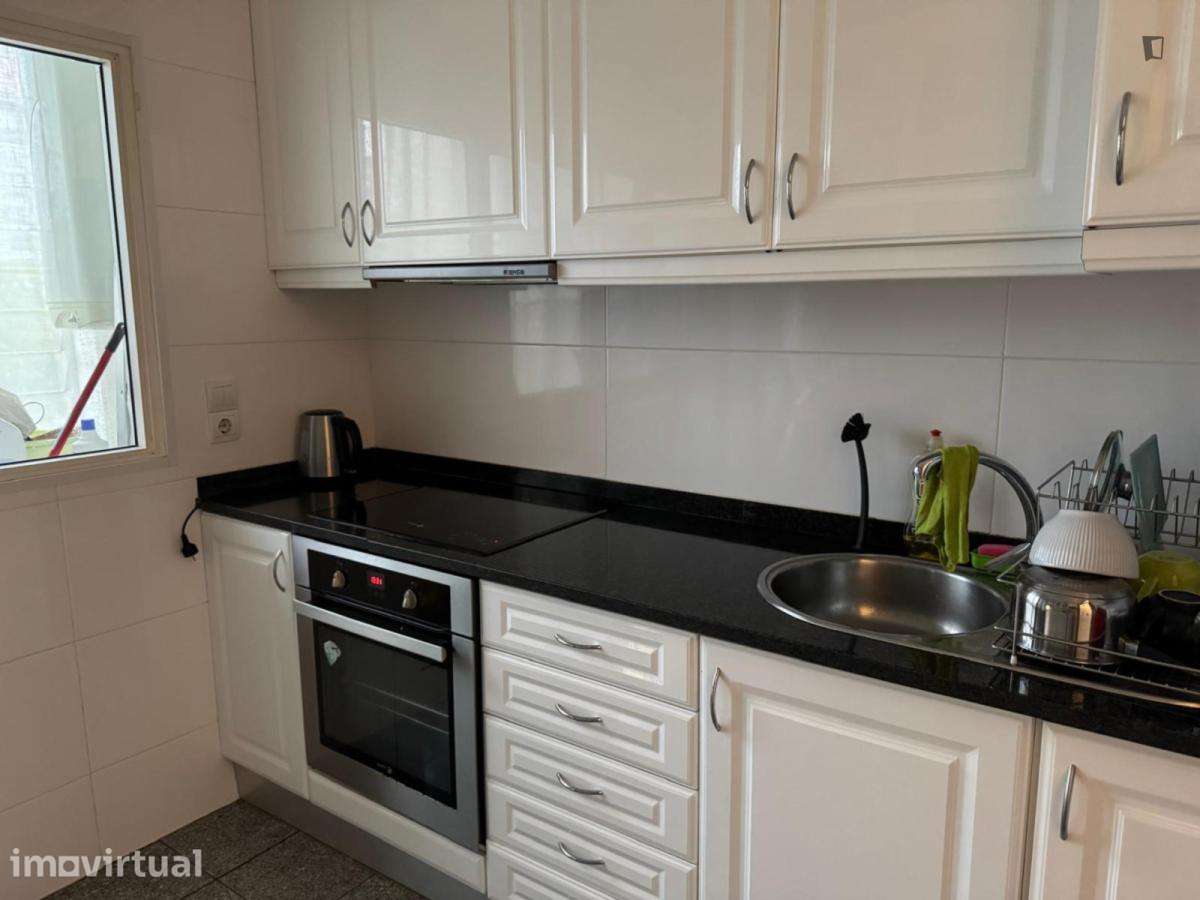 Quarto - localizado em Senhora da Hora Porto - Grande imagem: 4/7