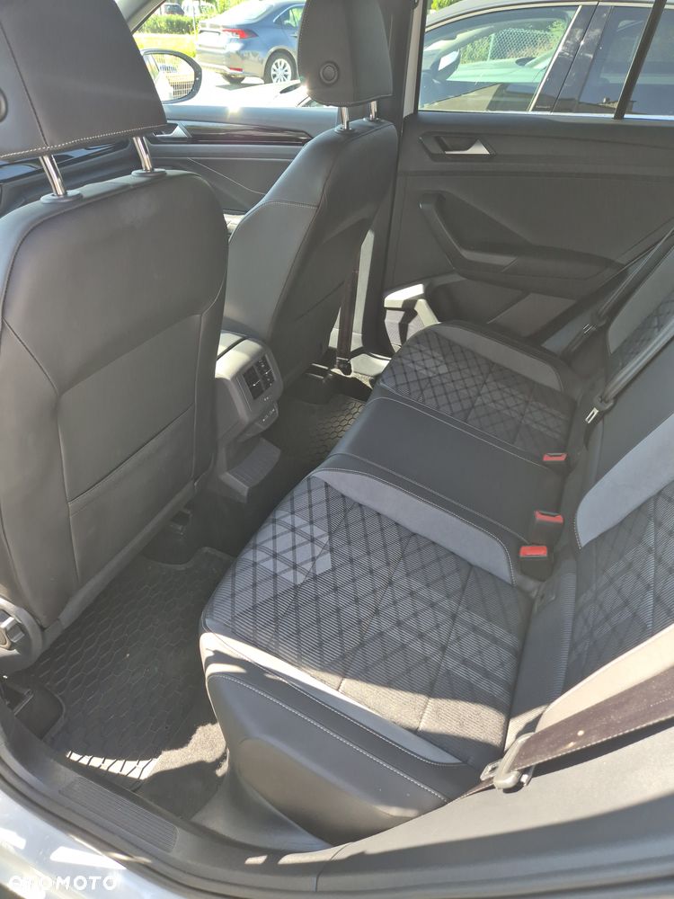 Volkswagen T-Roc 1.5 TSI R-Line DSG - 8