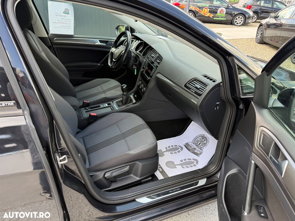 Volkswagen Golf 1.6 TDI Highline - 10