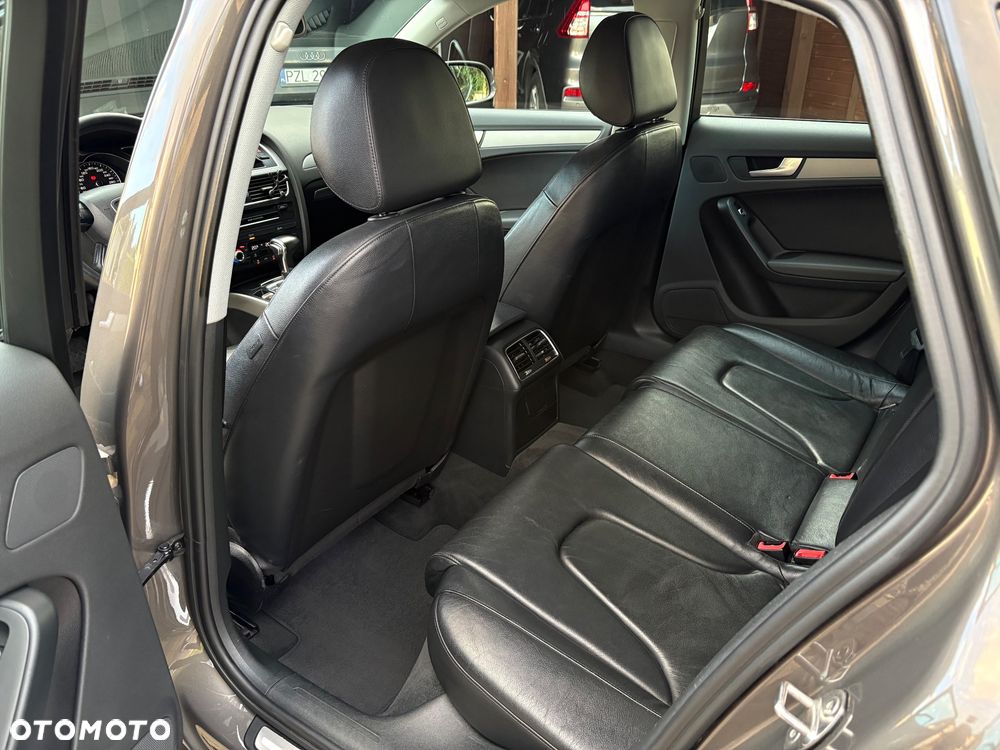 Audi A4 Limousine 2.0 TDI DPF multitronic S line Sportpaket - 12