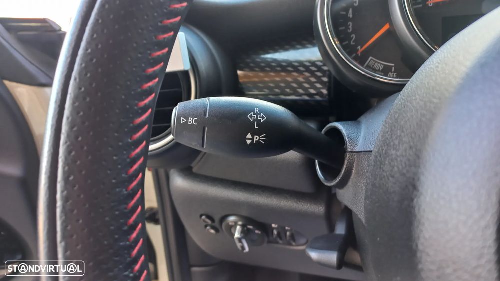 MINI 3 Portas Cooper S Sport Aut. - 19