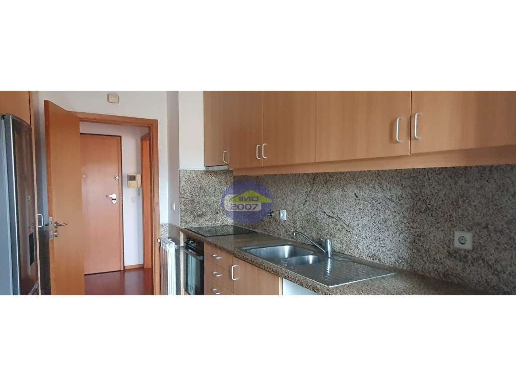 Apartamento T3 em Oliveira do Douro - Grande imagem: 3/15