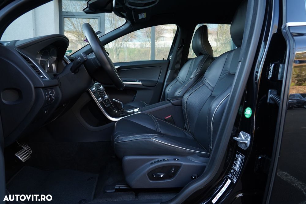 Volvo XC 60 D5 AWD Geartronic Summum - 15