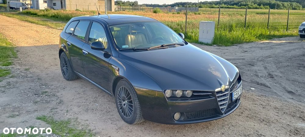 Alfa Romeo 159 - 2