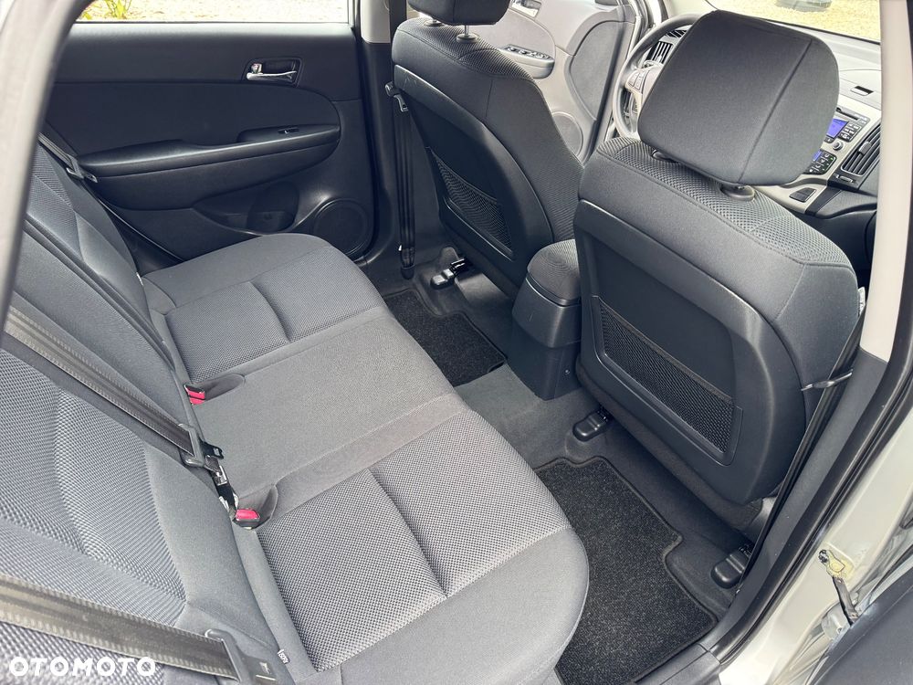 Hyundai i30 1.6 Style - 27