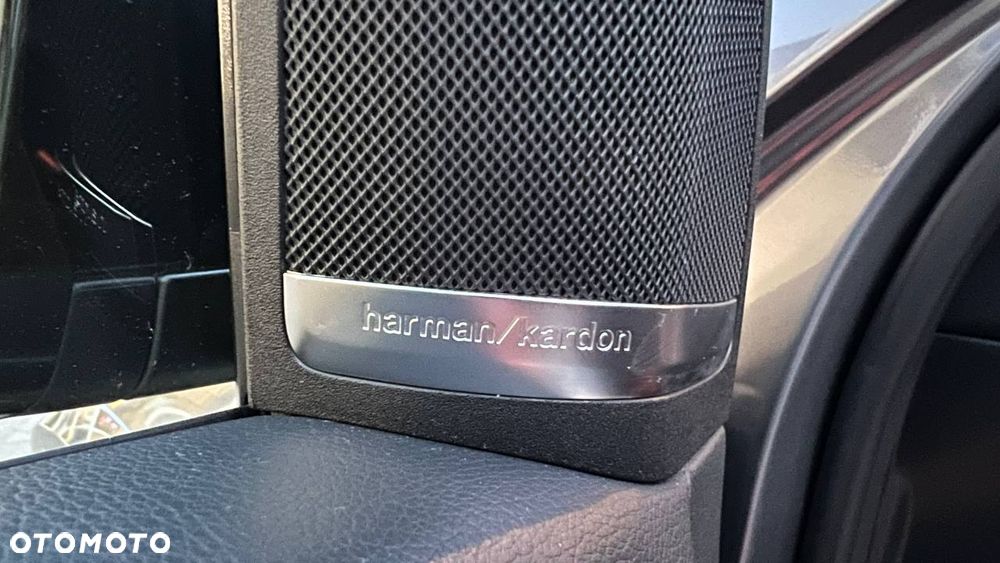 Mercedes-Benz GLS - 23