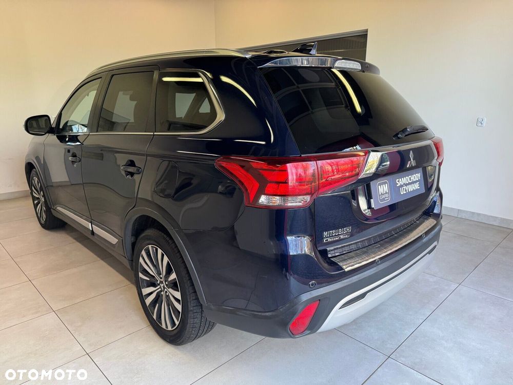 Mitsubishi Outlander - 6