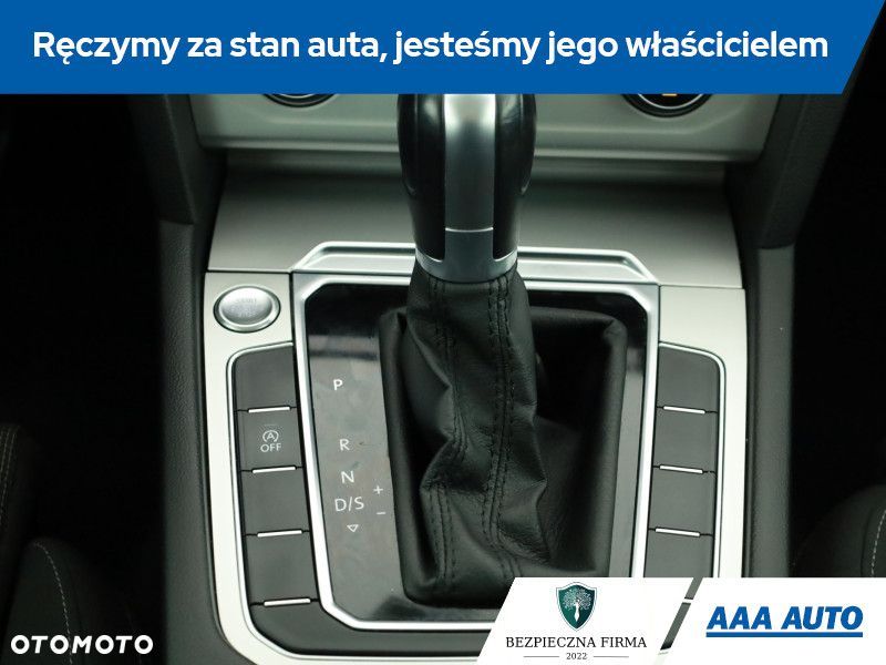 Volkswagen Passat - 16