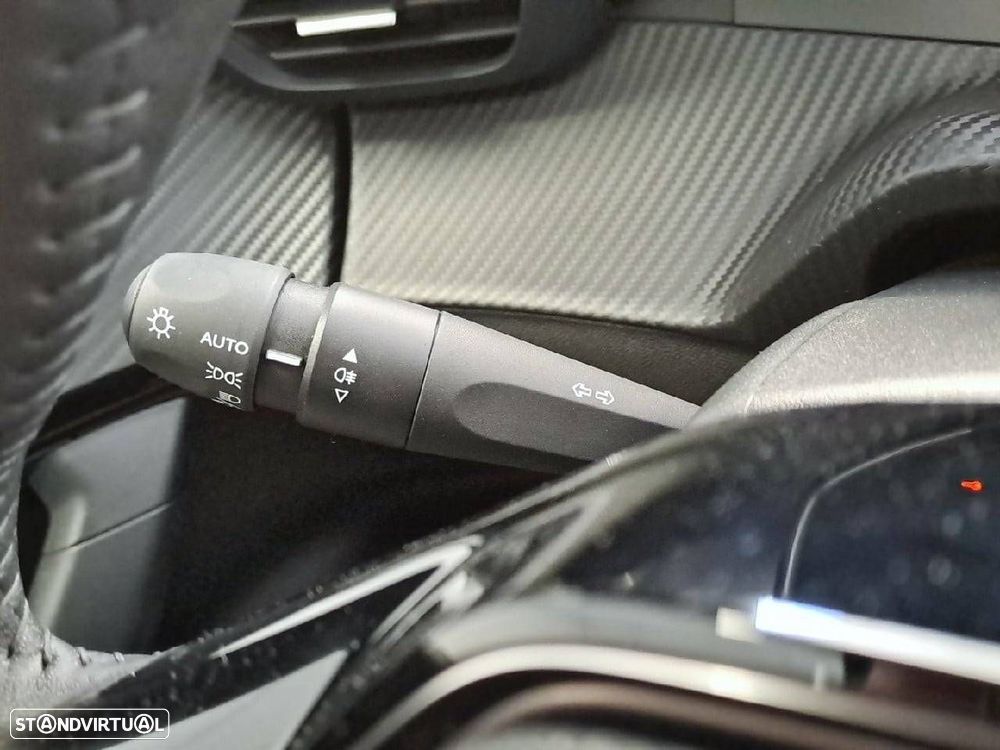 Peugeot e-2008 54 kWh Allure - 14