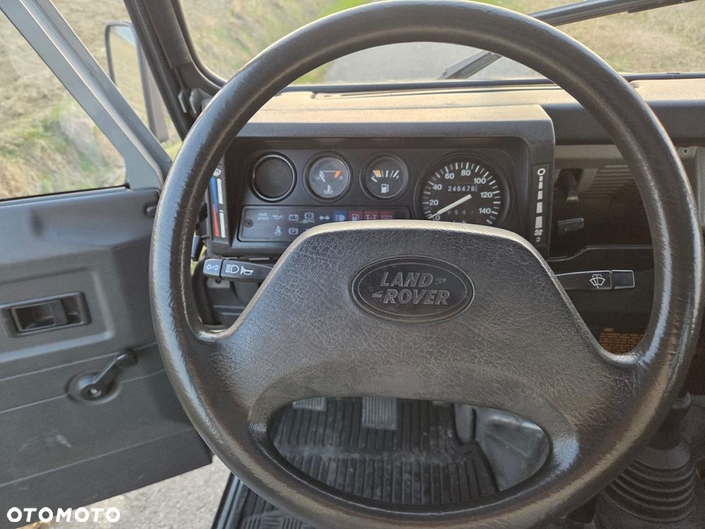 Land Rover Defender 2.5 TDI - 8