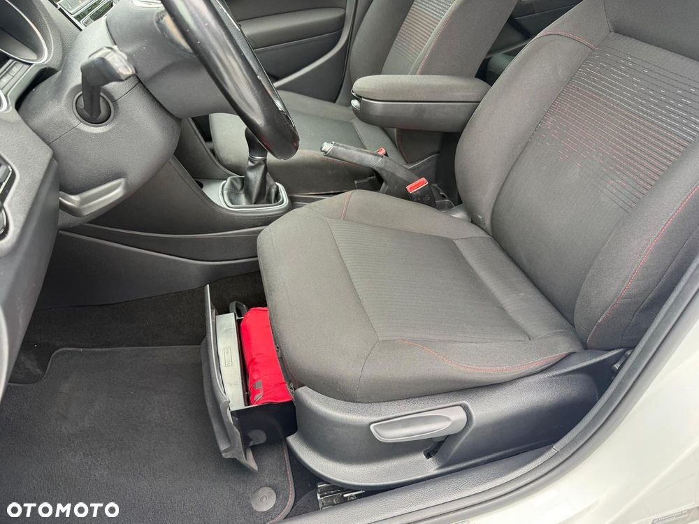 Volkswagen Polo 1.2 TSI (Blue Motion Technology) SOUND - 20