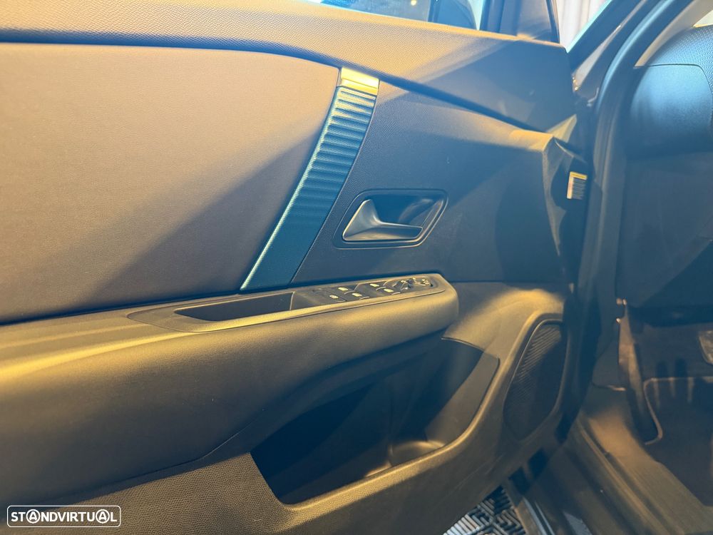 Citroën e-C4 50 kWh E-Series Collection - 16