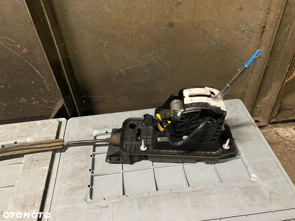 MIESZEK DŻWIGNIA LEWAREK ZMIANY BIEGÓW VOLKSWAGEN PASSAT B6 1K0713061 3C1713025H - 1