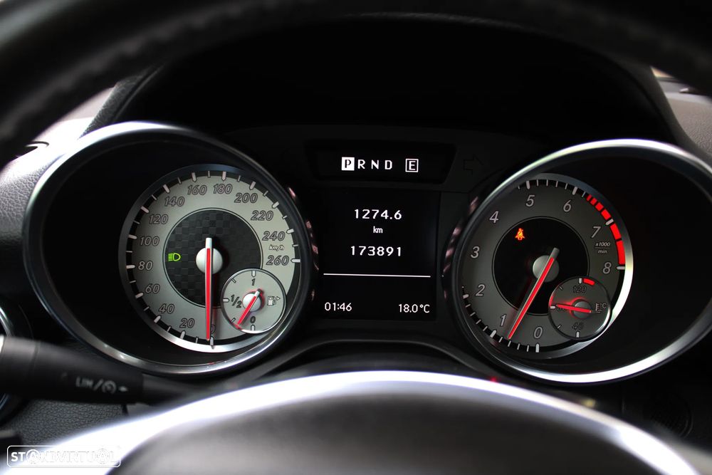 Mercedes-Benz SLK 250 (BlueEFFICIENCY) 7G-TRONIC - 32