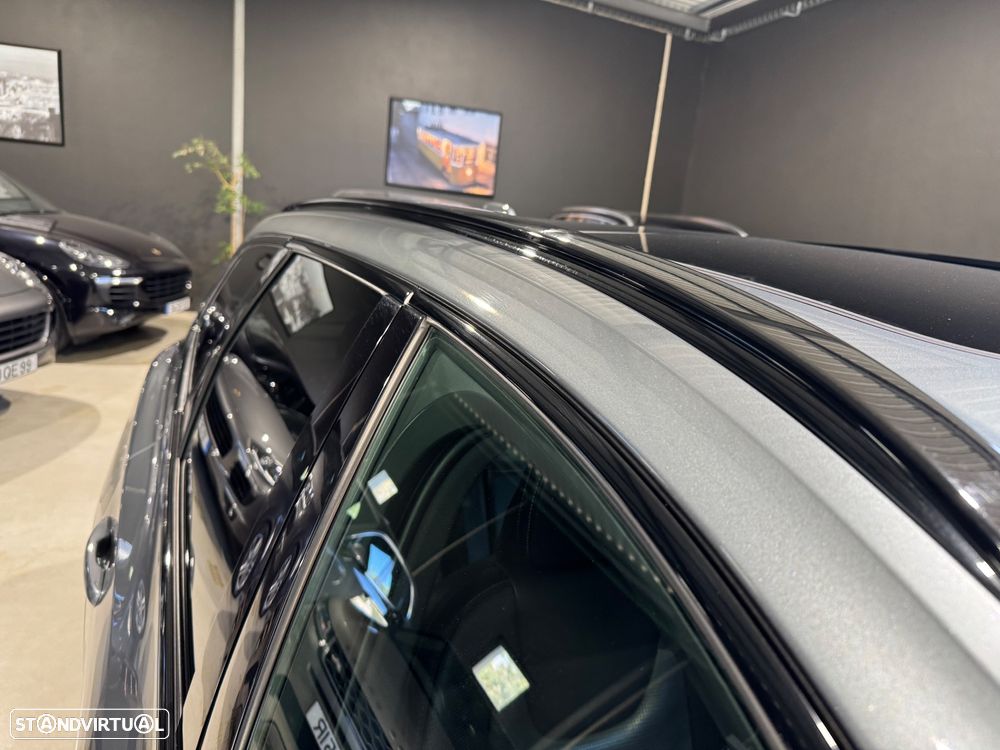 Volvo XC 60 2.0 B5 R-Design AWD - 18