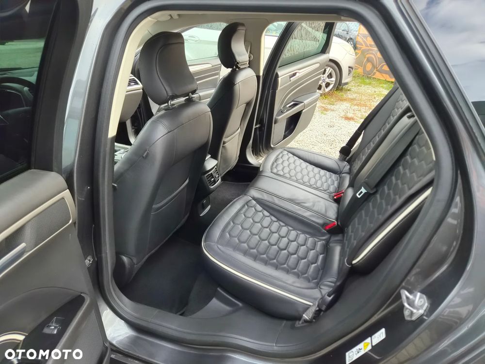Ford Mondeo 2.0 TDCi STart-Stopp Vignale - 26