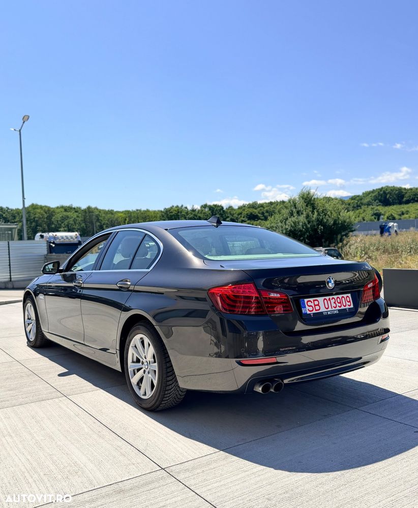 BMW Seria 5 520i Aut. - 6