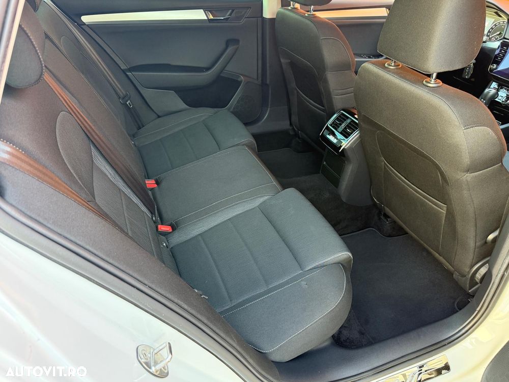Skoda Superb 2.0 TDI DSG Active - 22