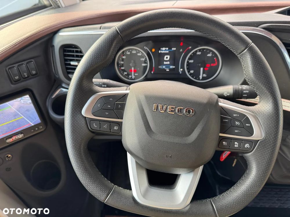 Carthago Liner for Two Iveco I 53L - 20