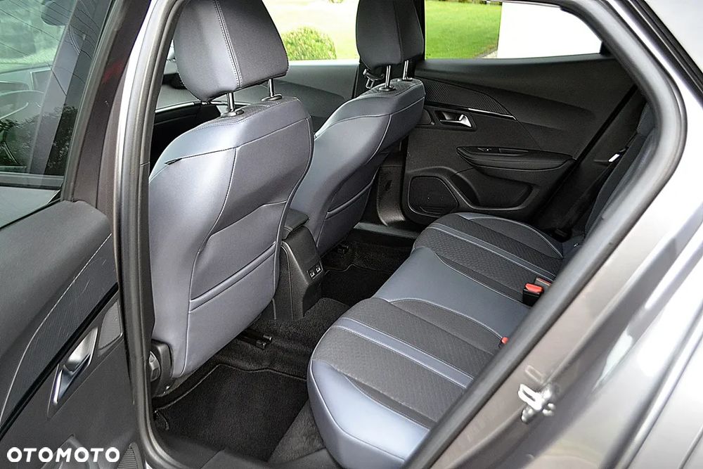 Peugeot 2008 BlueHDi 130 EAT8 Allure - 12