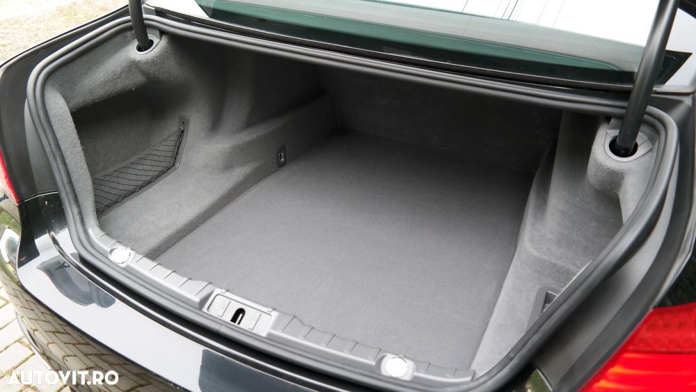 BMW Seria 7 740i Aut. - 8