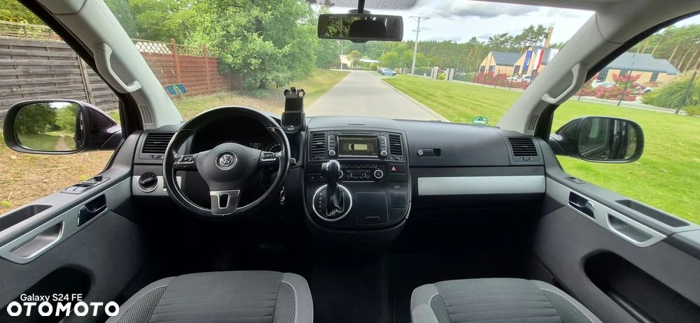 Volkswagen Multivan - 23