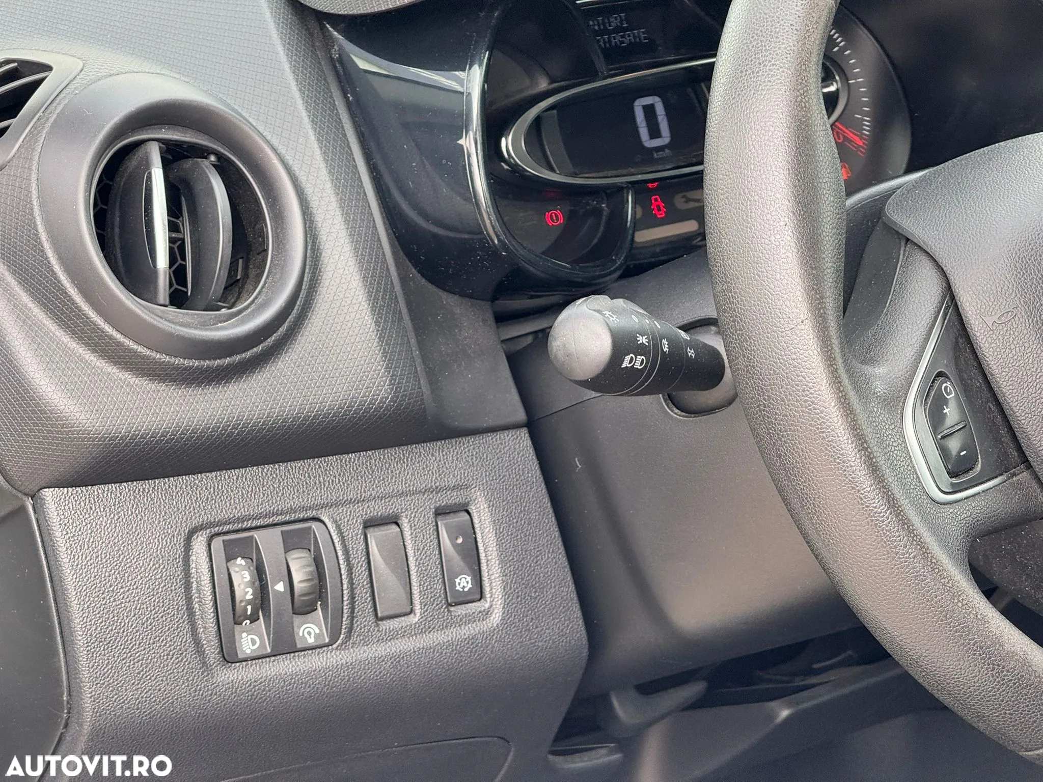 Renault Clio IV dCi Energy Life - 19
