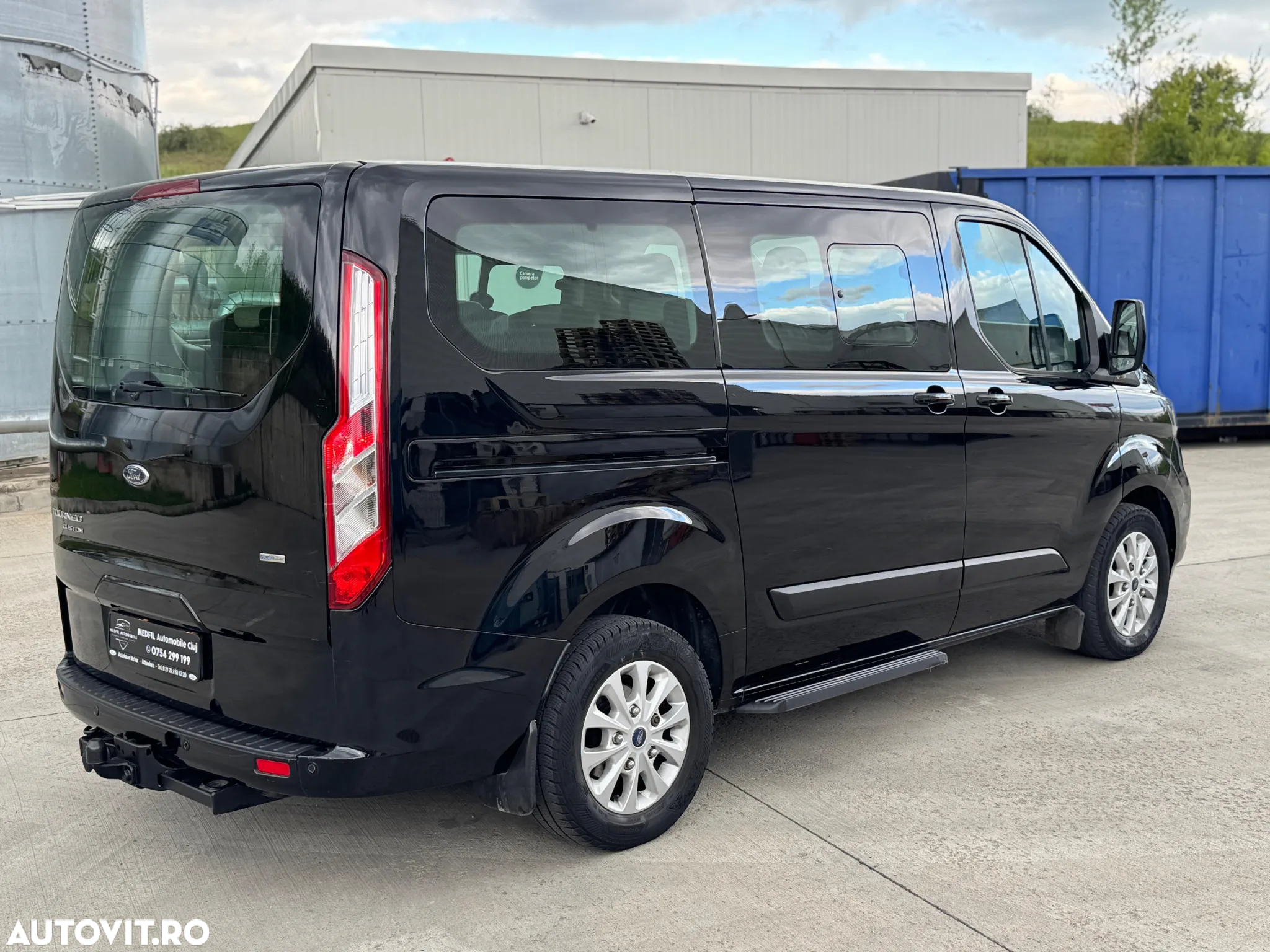 Ford Tourneo Custom 320 L1H1 VA Titanium - 4