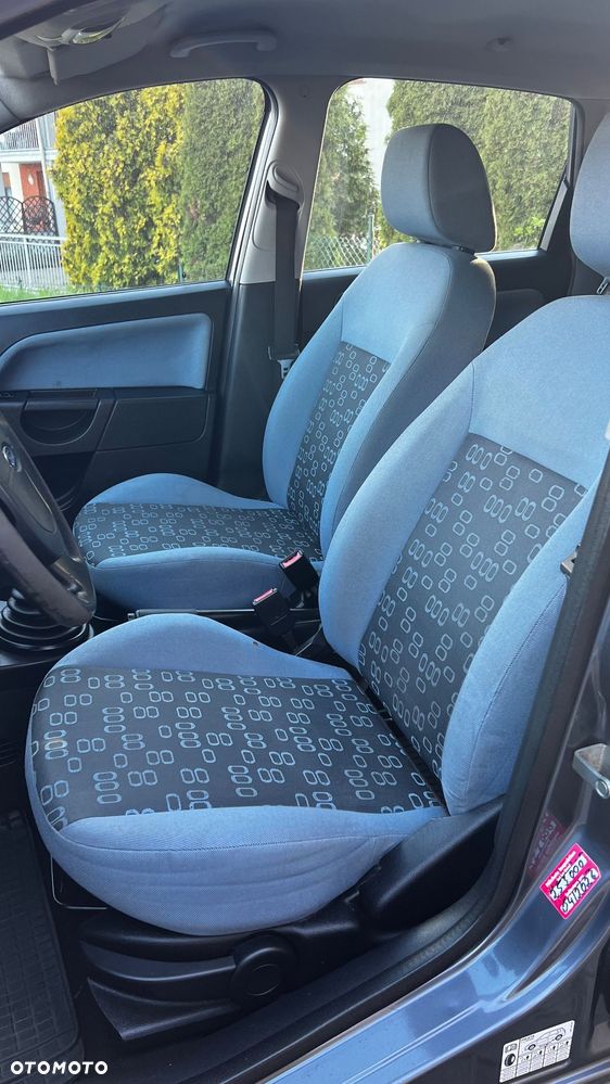 Ford Fiesta 1.4 Ambiente - 16