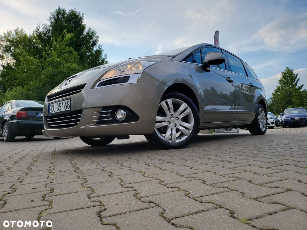 Peugeot 5008 1.6 THP Allure 7os - 30