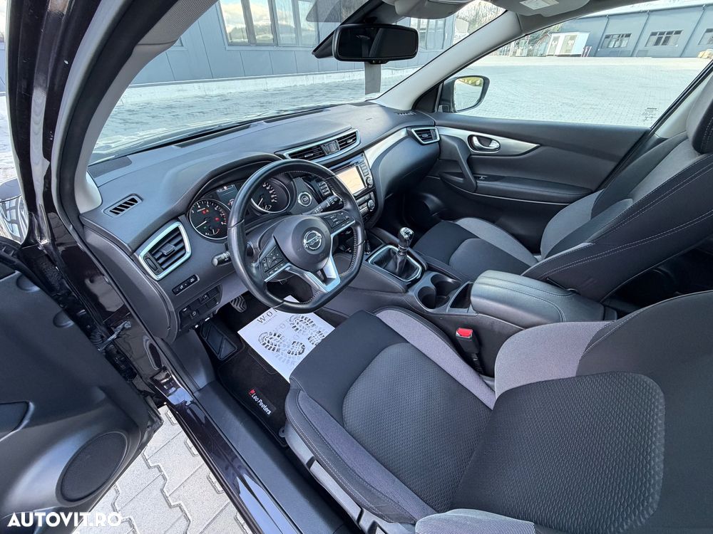 Nissan Qashqai 1.3 DIG-T N-CONNECTA - 27