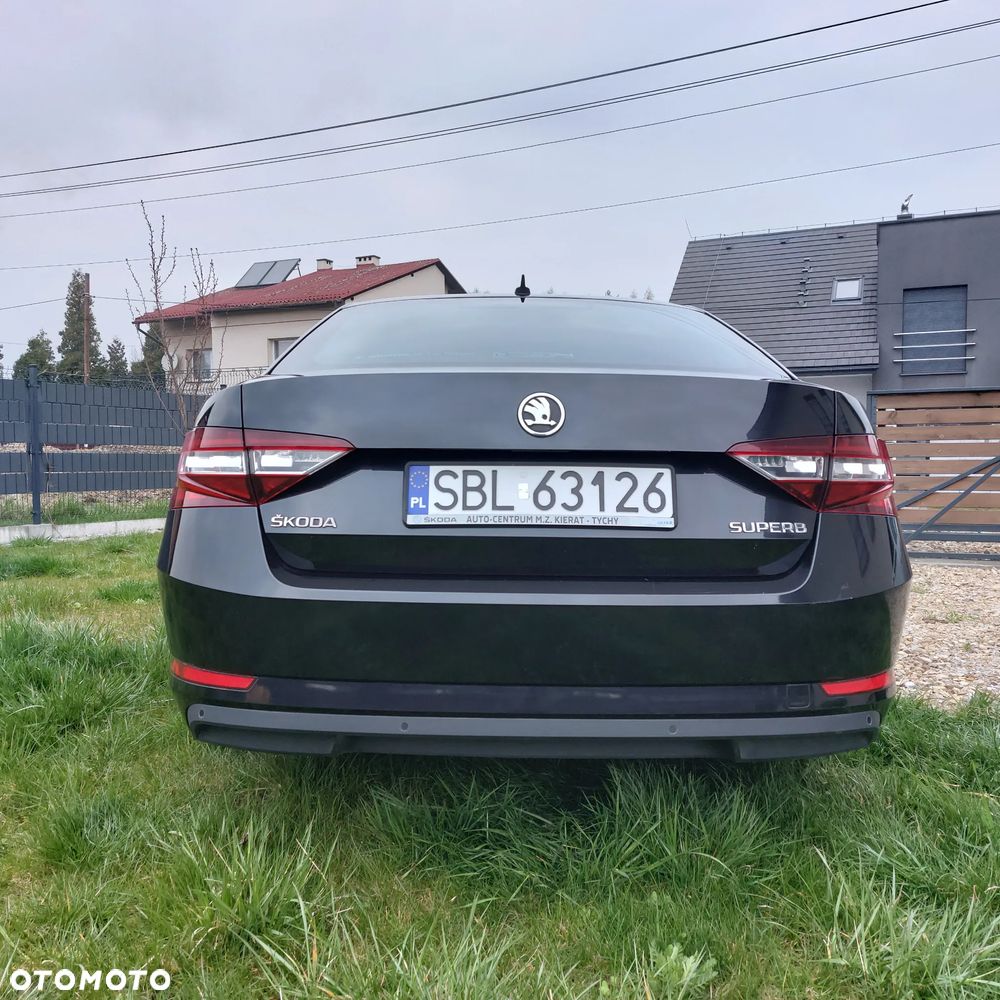Skoda Superb 2.0 TDI L&K DSG - 2