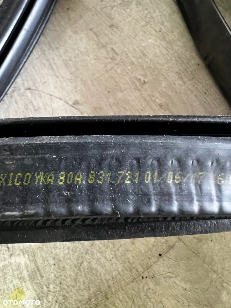 Uszczelka klapy bagażnika AUDI Q5 80A 80A827705D - 5