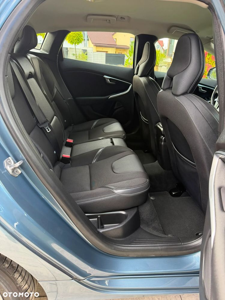 Volvo V40 D2 Summum - 22