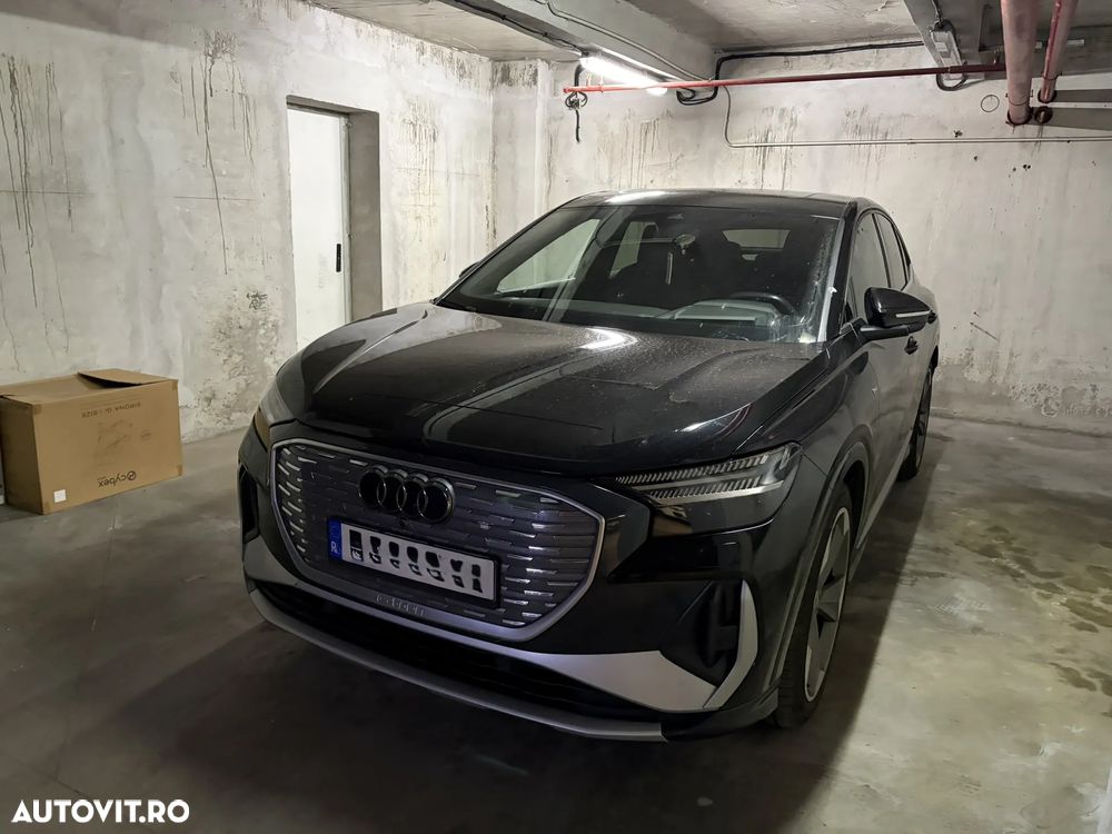 AUDI Q4 e-tron 2021