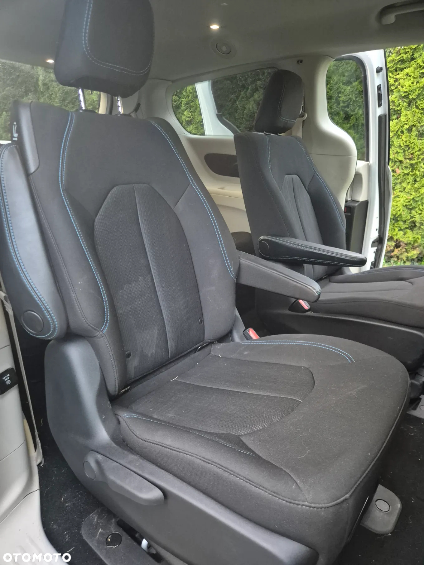 Chrysler Pacifica - 28