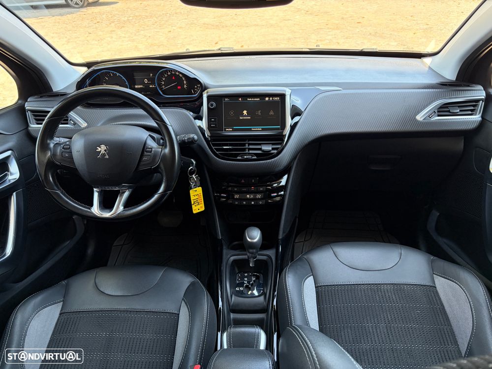 Peugeot 2008 1.2 PureTech Allure EAT6 - 6