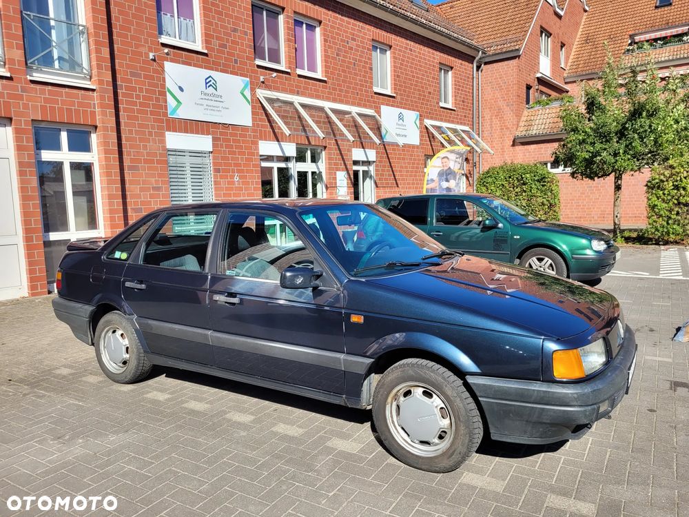 Volkswagen Passat 1.6 TD CL - 2