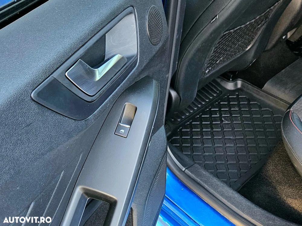 Ford Focus 1.5 Ecoboost ST-Line - 30