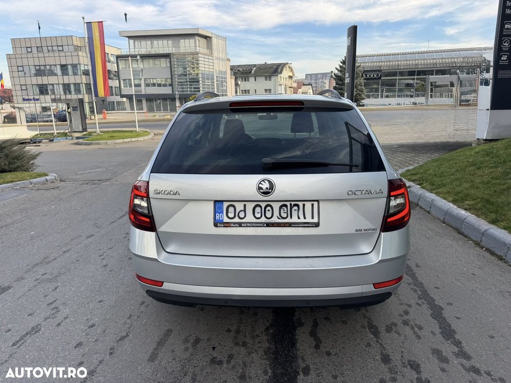 Skoda Octavia 2.0 TDI DSG Ambition - 11