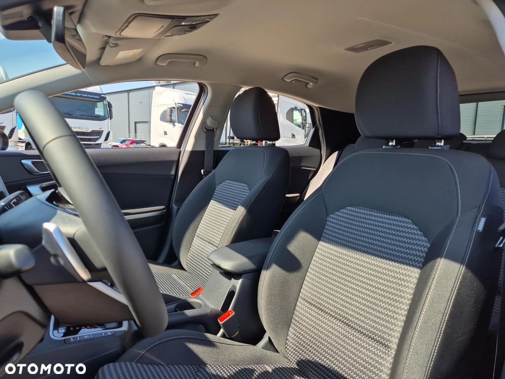 Kia XCeed 1.5 T-GDI M DCT - 11