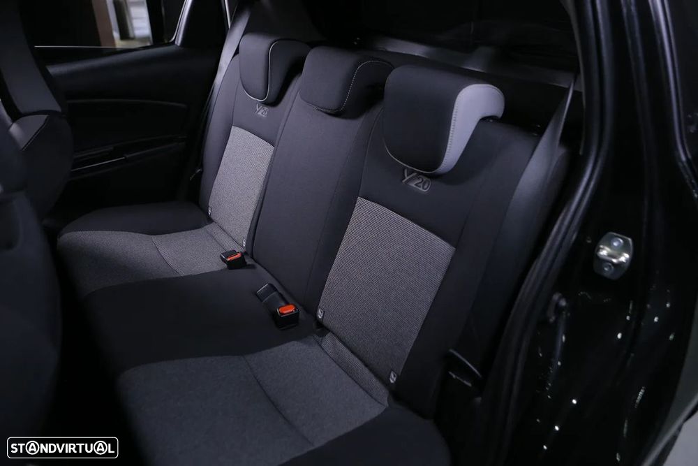 Toyota Yaris 1.0 VVT-i 20 Anos - 28