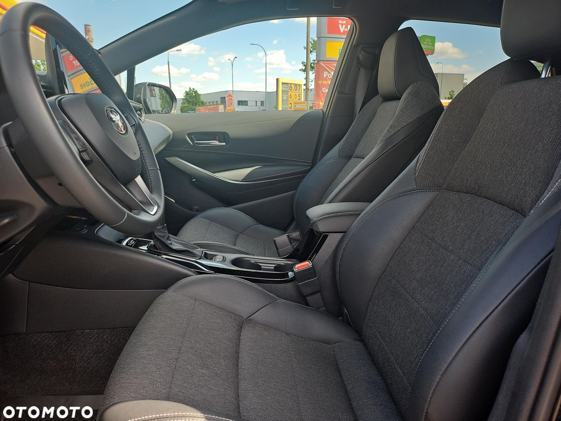 Toyota Corolla - 13