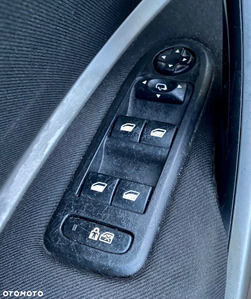 Citroën C5 HDi 165 FAP Exclusive - 26