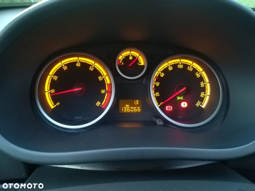 Opel Corsa 1.2 16V Cosmo - 14