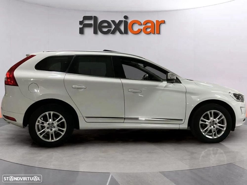Volvo XC 60 2.0 D4 Momentum Plus Geartronic - 7