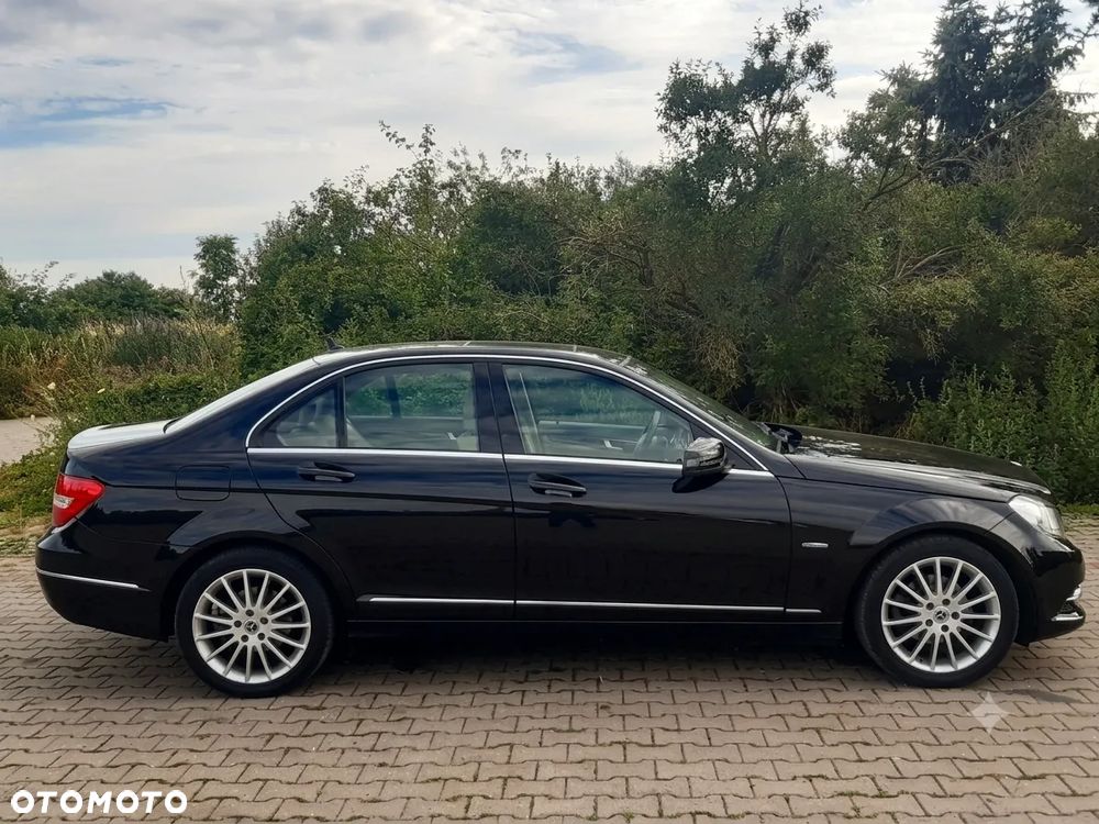 Mercedes-Benz Klasa C 180 CGI Automatik BlueEFFICIENCY - 10