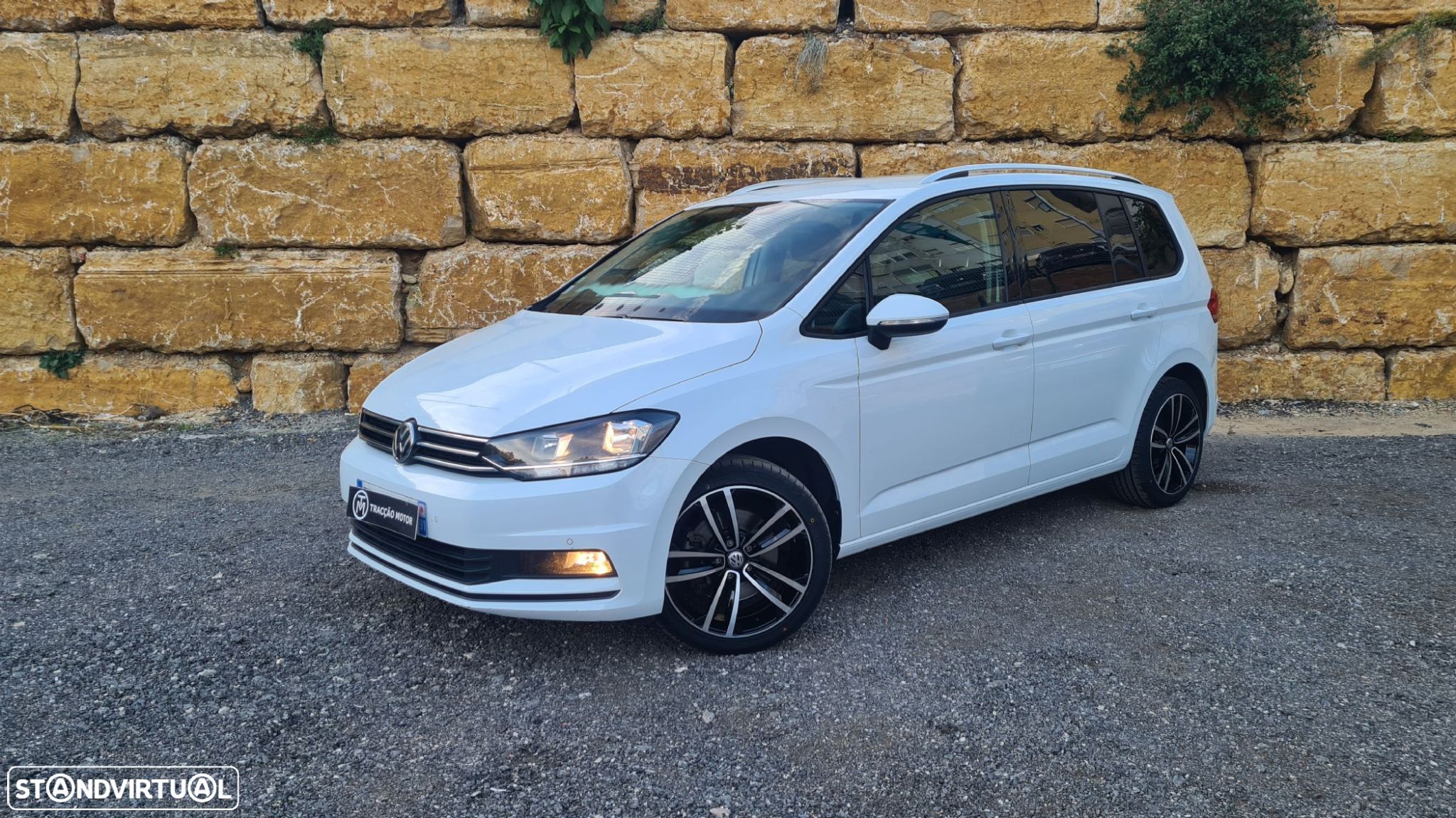 VW Touran 1.6 TDI Confortline DSG - 1