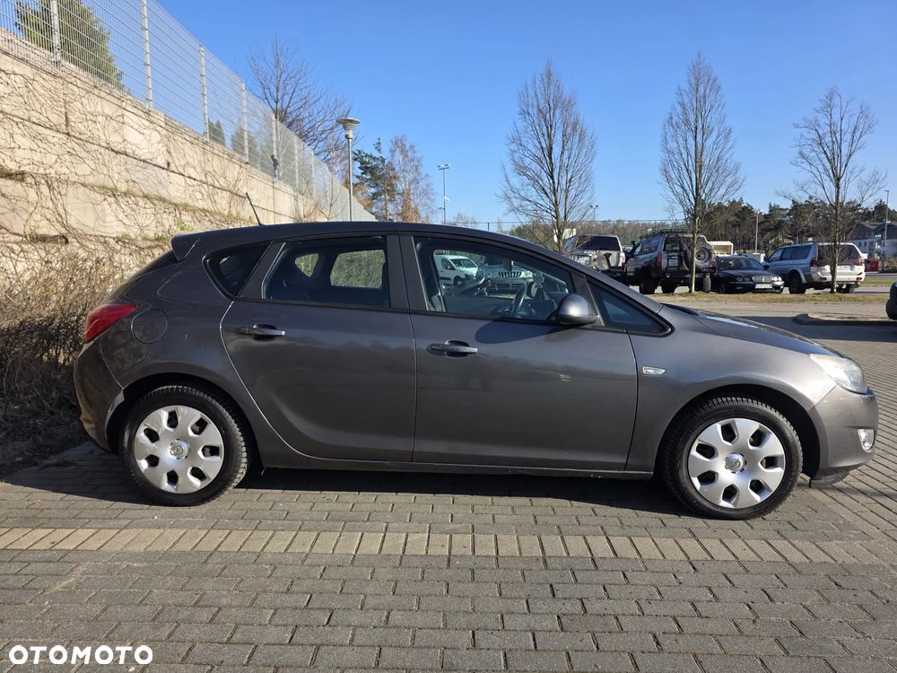 Opel Astra 1.6 - 5