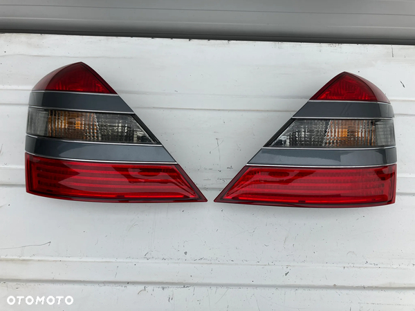 LAMPA TYŁ MERCEDES W221 S-KLASA PRAWA LEWA KOMPLET LAMP TYŁ TYLNICH A2218200166 A2218200264